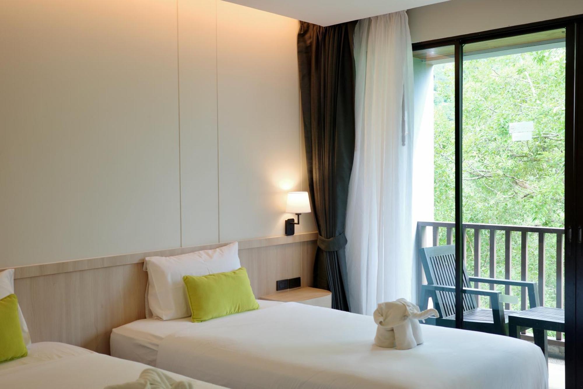 Deluxe Double or Twin Room Garden View