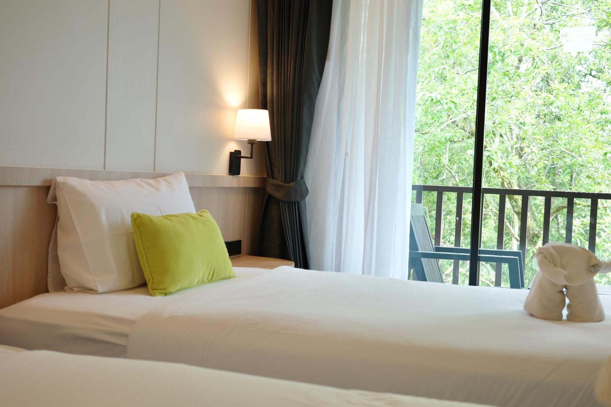 Deluxe Double or Twin Room Garden View