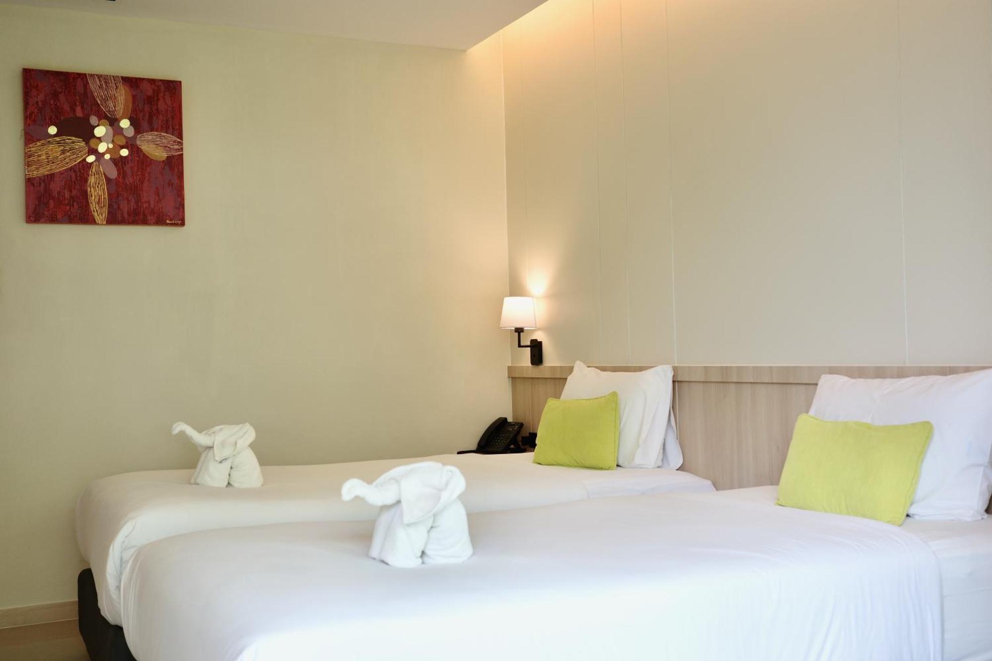 Deluxe Double or Twin Room Garden View