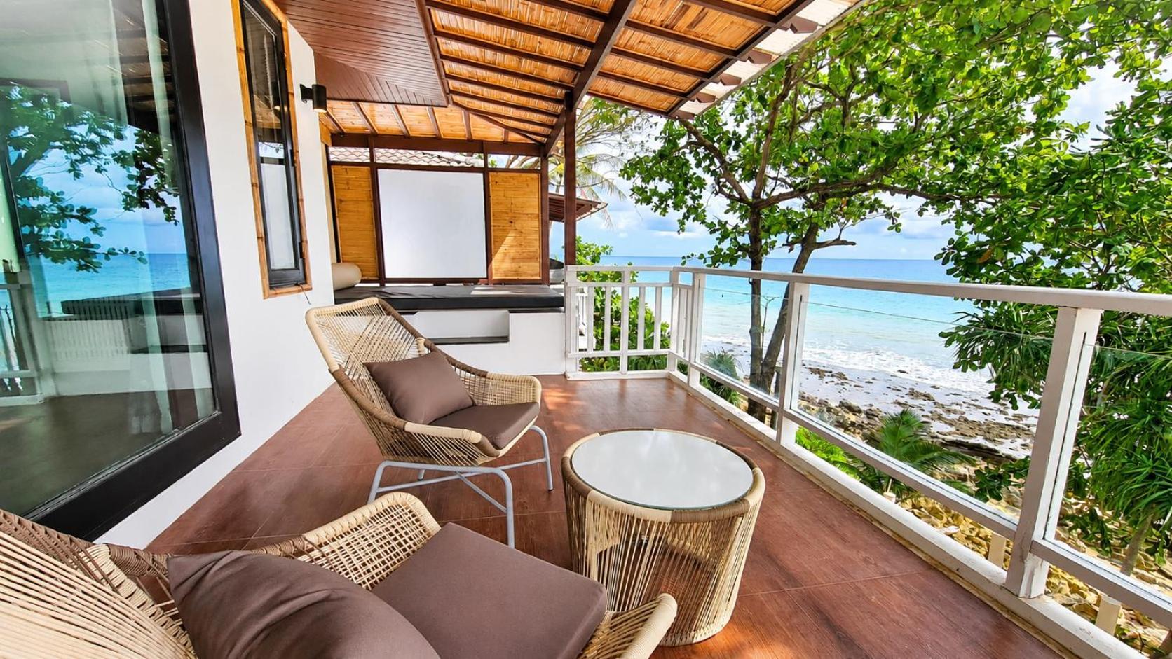 Villa Beach Front