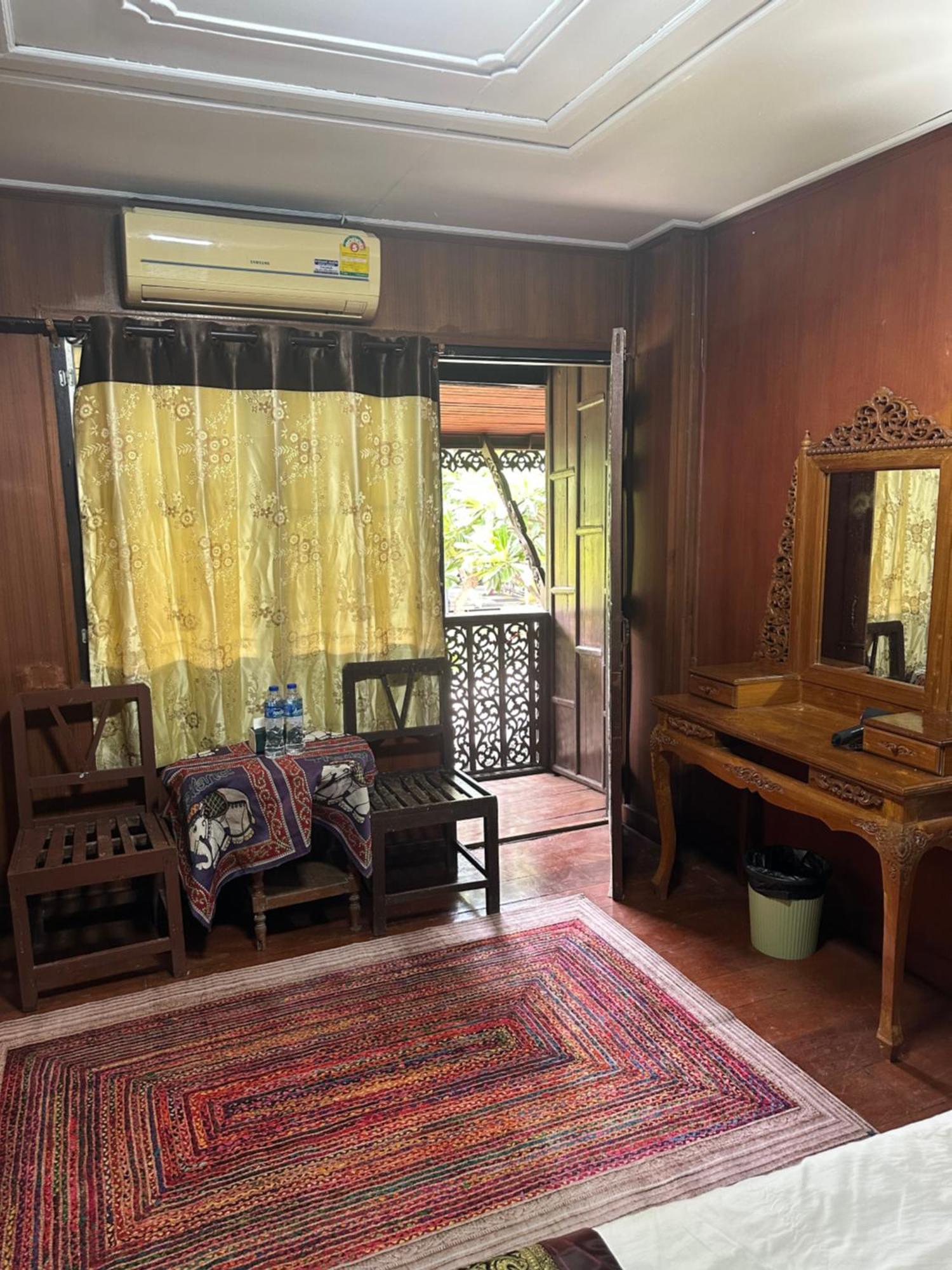 Single Room Private Bathroom