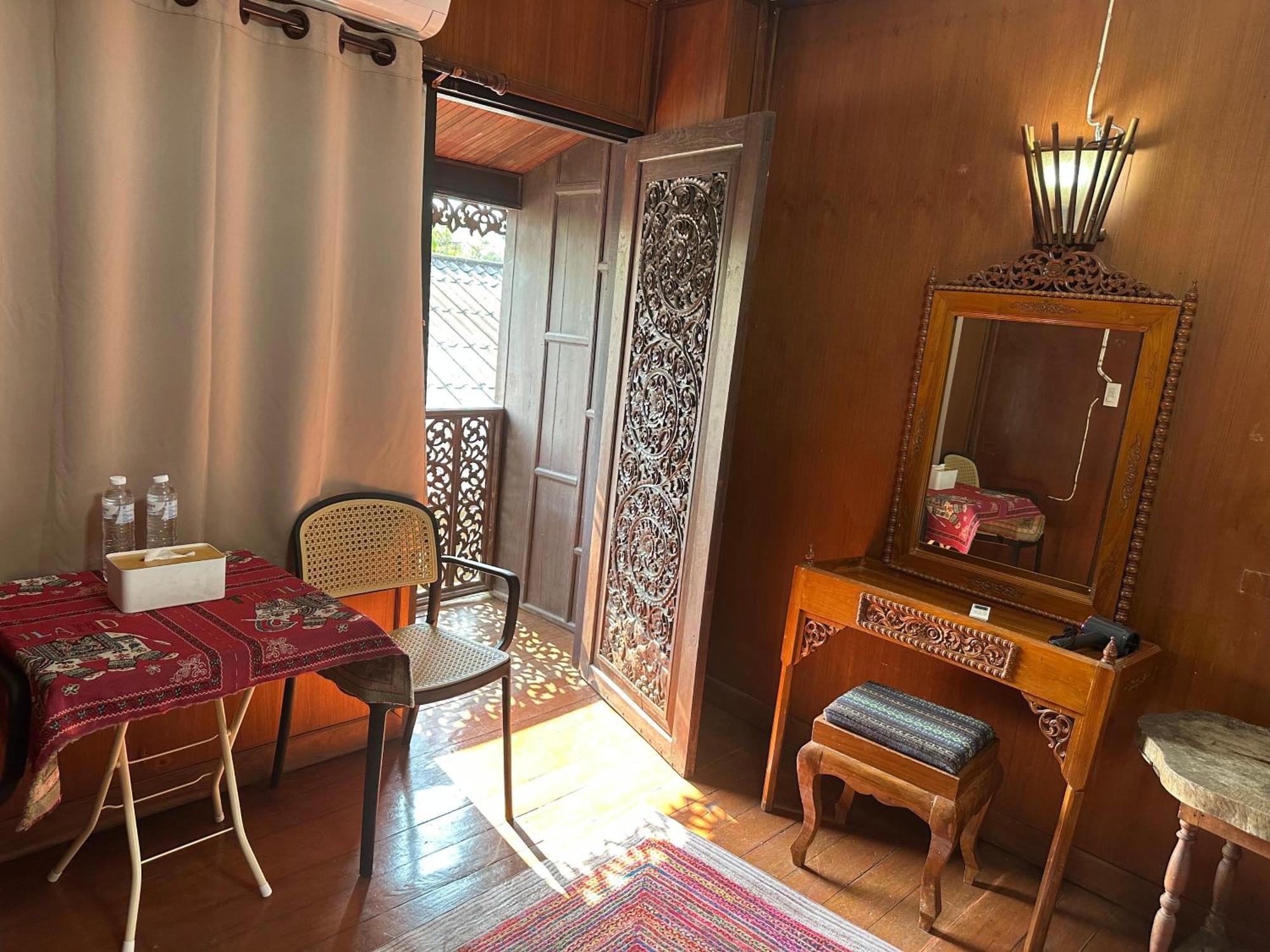 Single Room Balcony