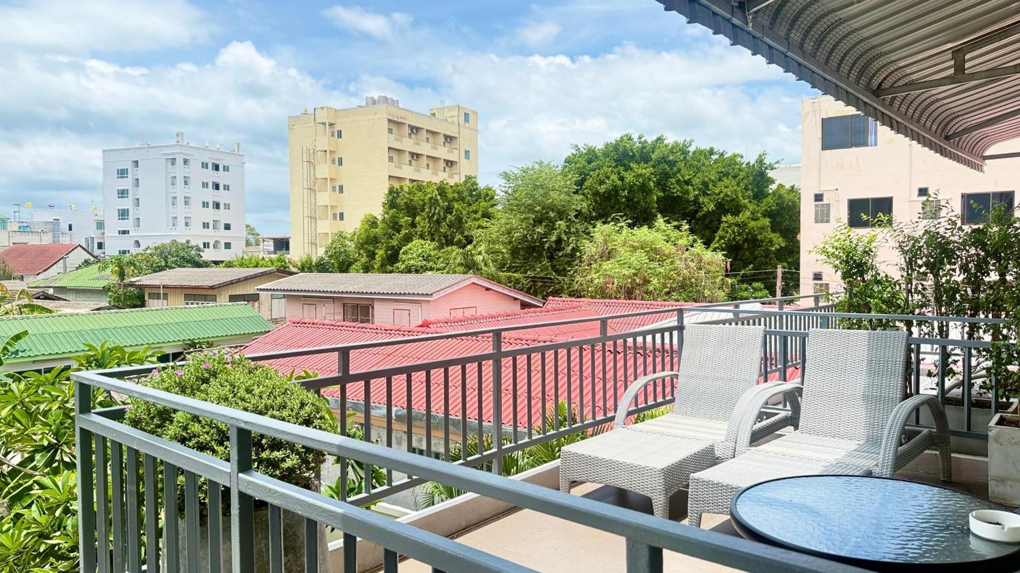 Pool Garden Terrace
