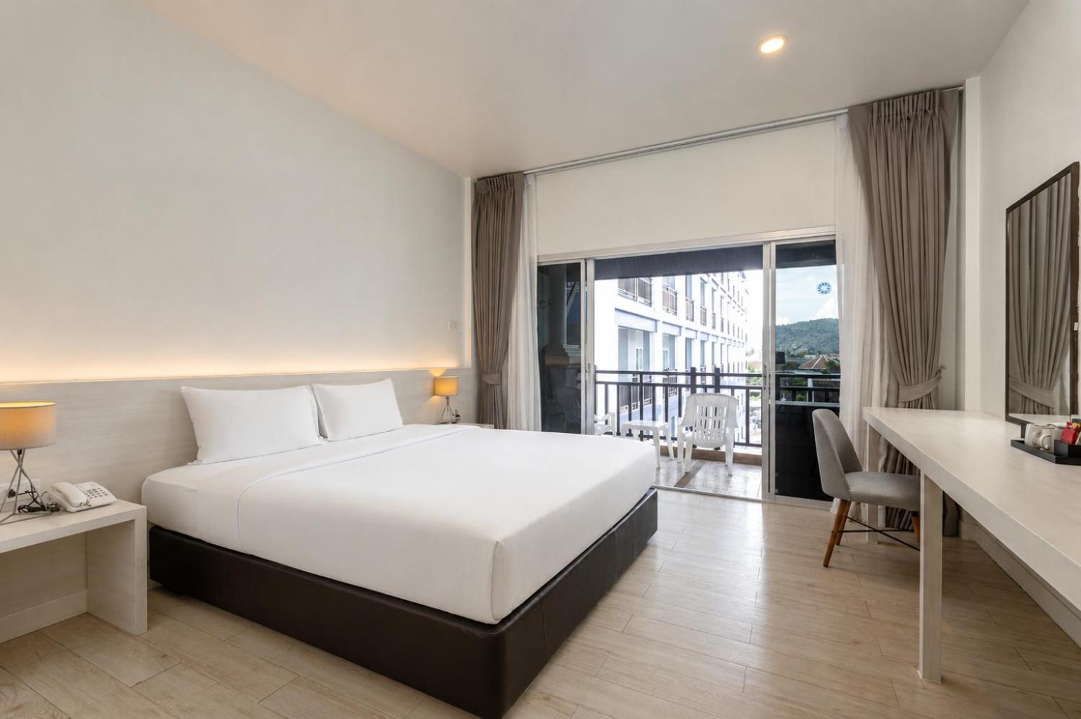 Deluxe Double or Twin Room