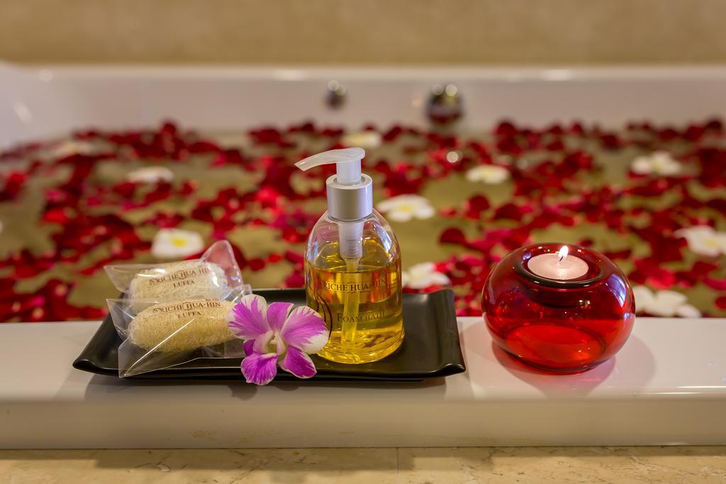 Jacuzzi Suite
