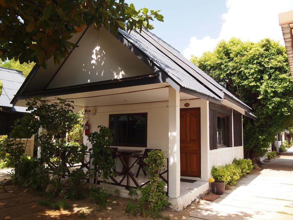Standard Bungalow Double Bed