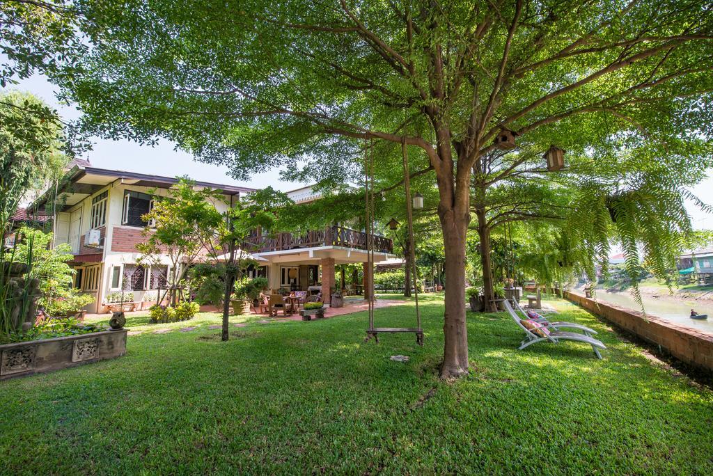 Family Room River View