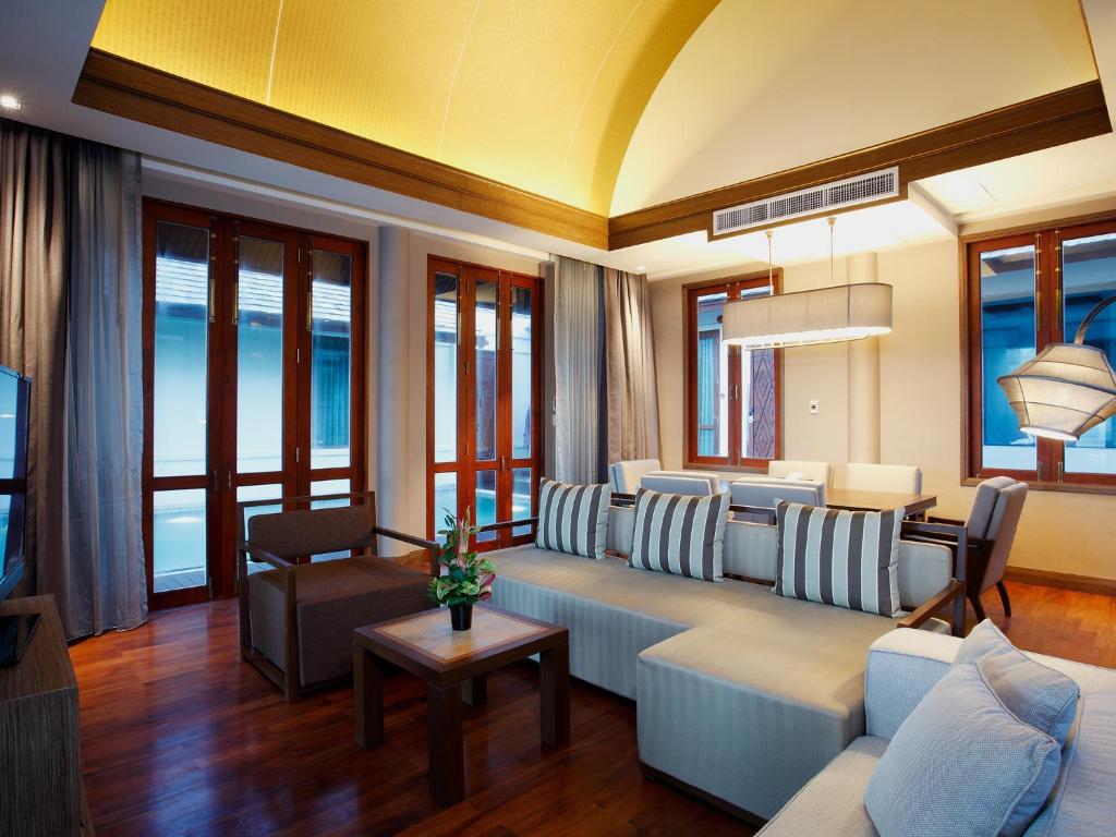 Villa con 2 Camere da Letto e Piscina Privata - Fronte Spiaggia