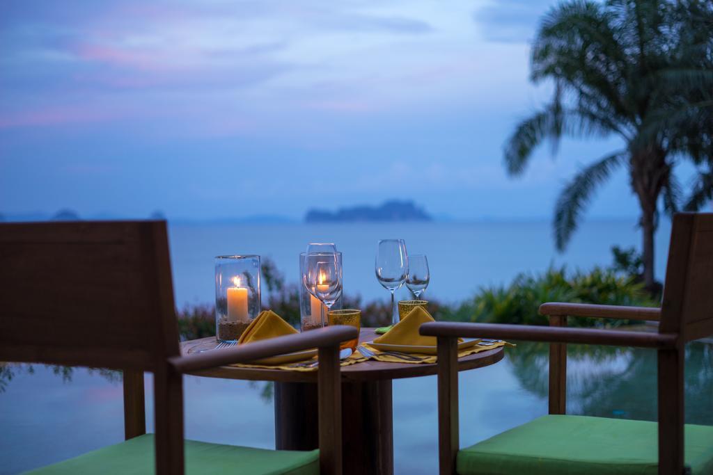 Suite Vila Pantai dengan Kolam Renang