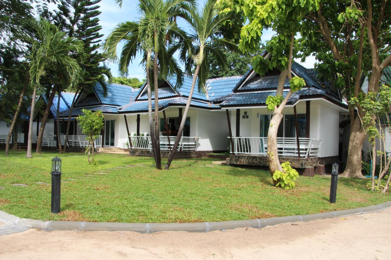 Deluxe Beach Front Bungalow