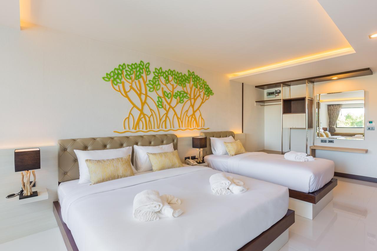 Deluxe Twin Room Pool View