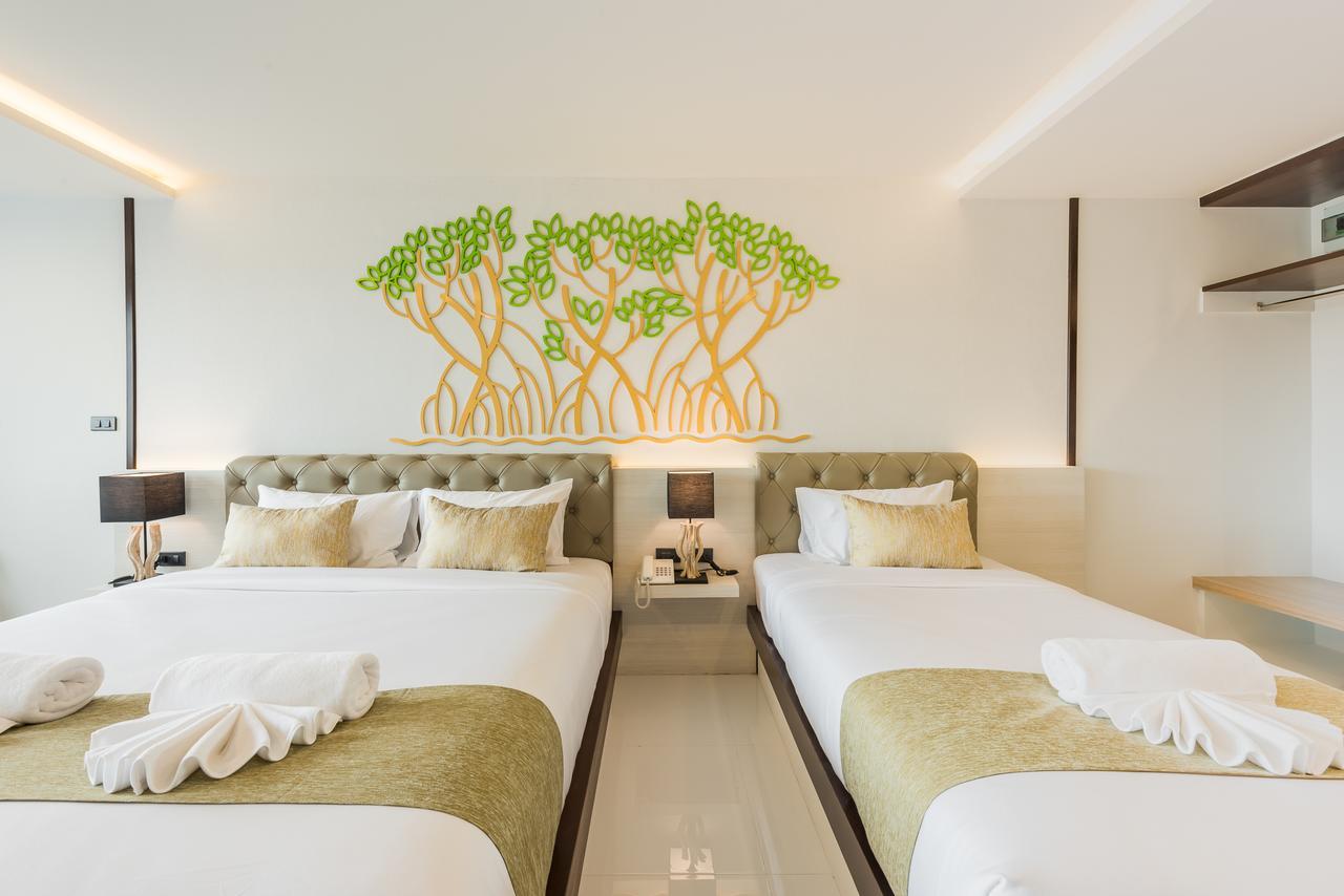 Deluxe Triple Room Balcony
