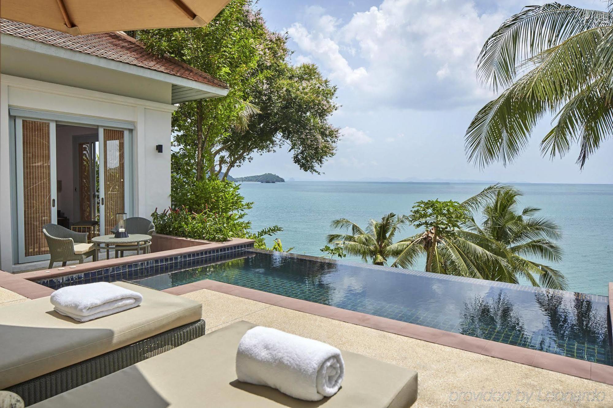 Villa con Piscina e Vista Oceano