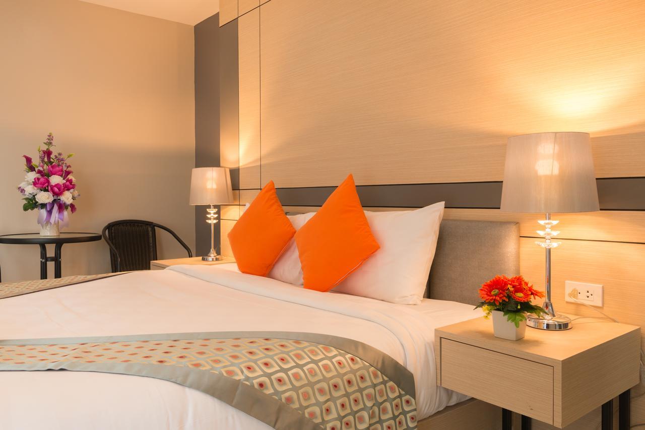Deluxe King Room