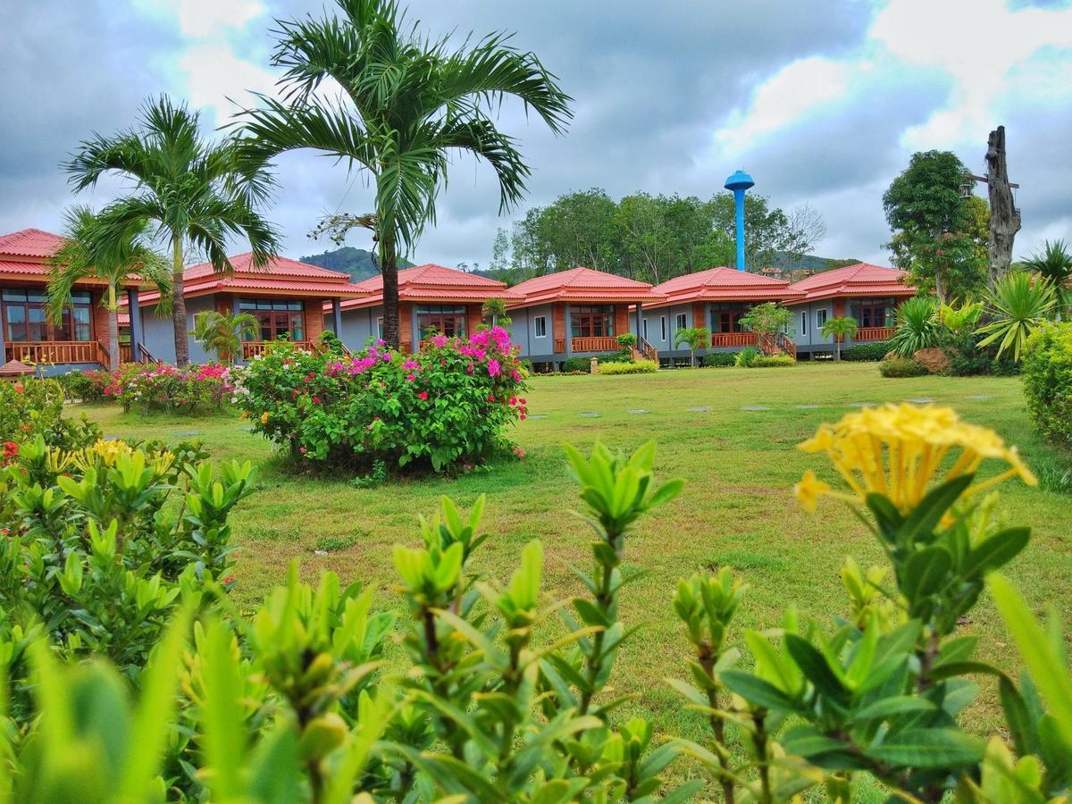 Superior Twin Room Garden View