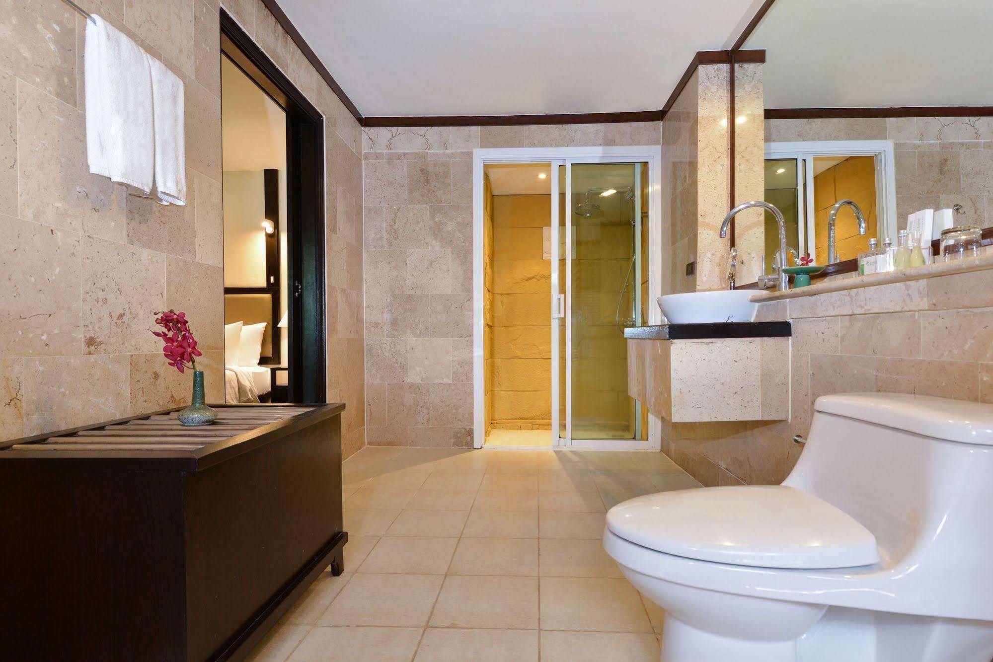 Deluxe Double or Twin Room Spa Pool Sea View