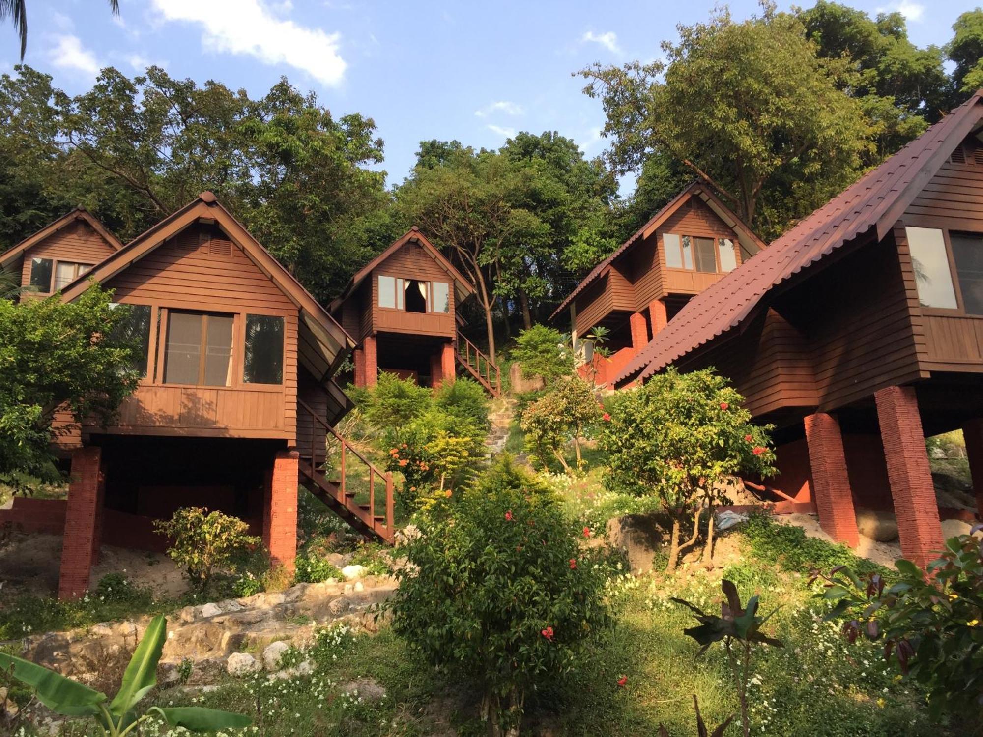Hillside Cabin with Air Conditioning