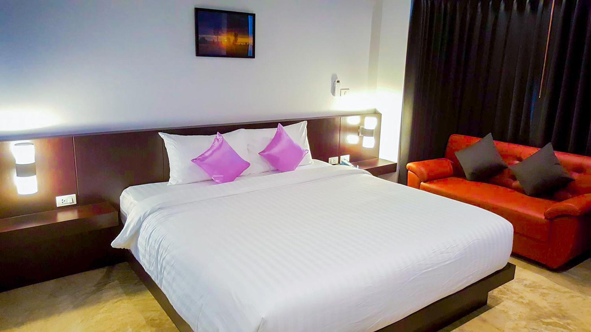 Deluxe King Room