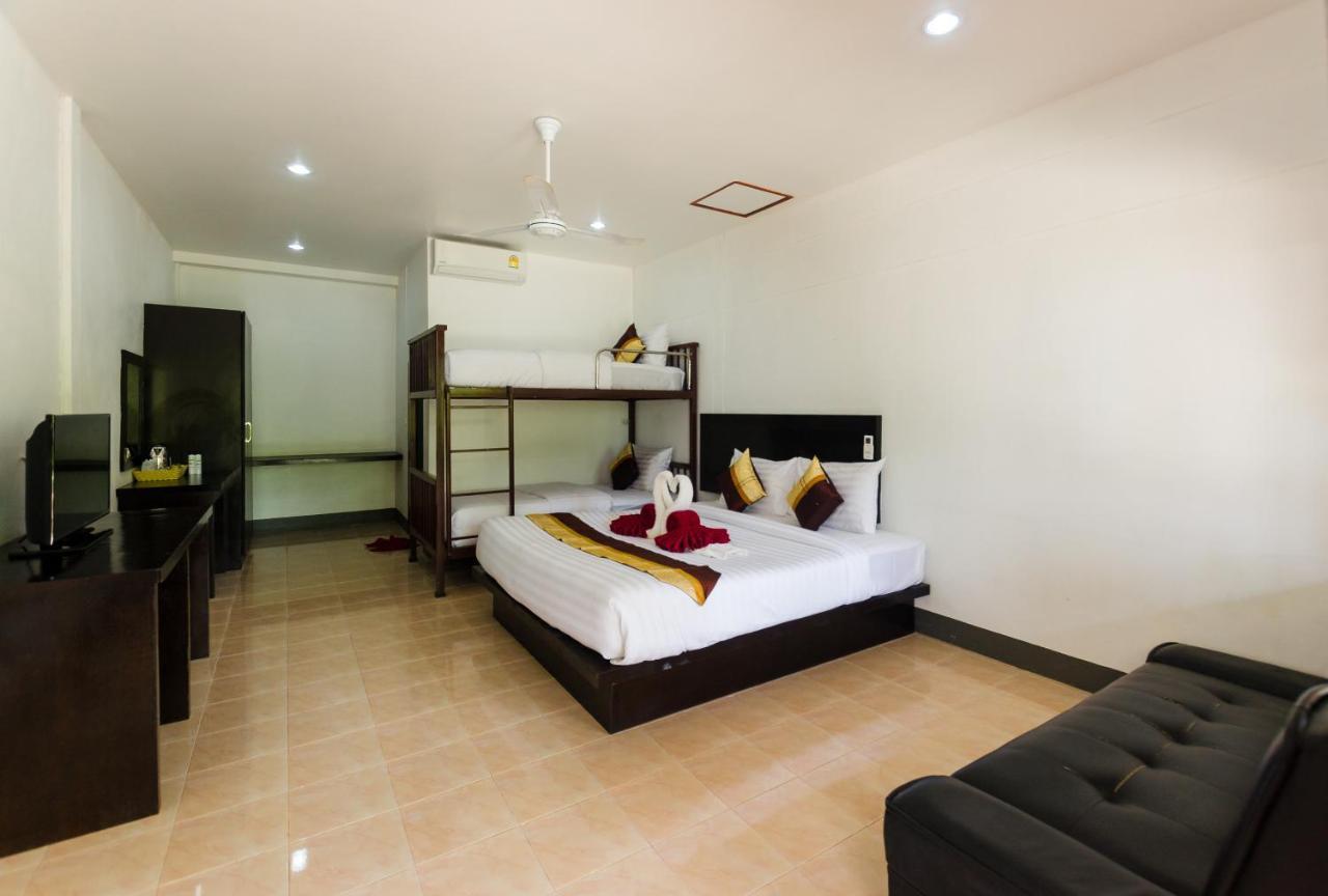Deluxe Quadruple Room