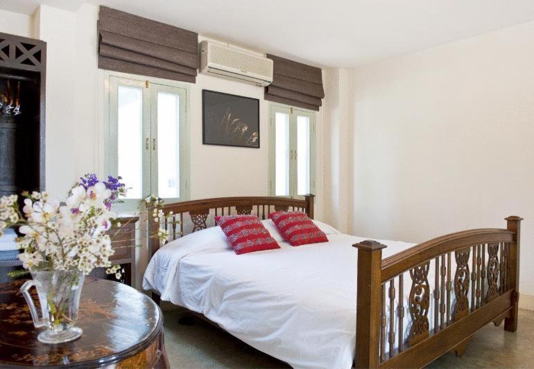 Deluxe King Room Sunroom