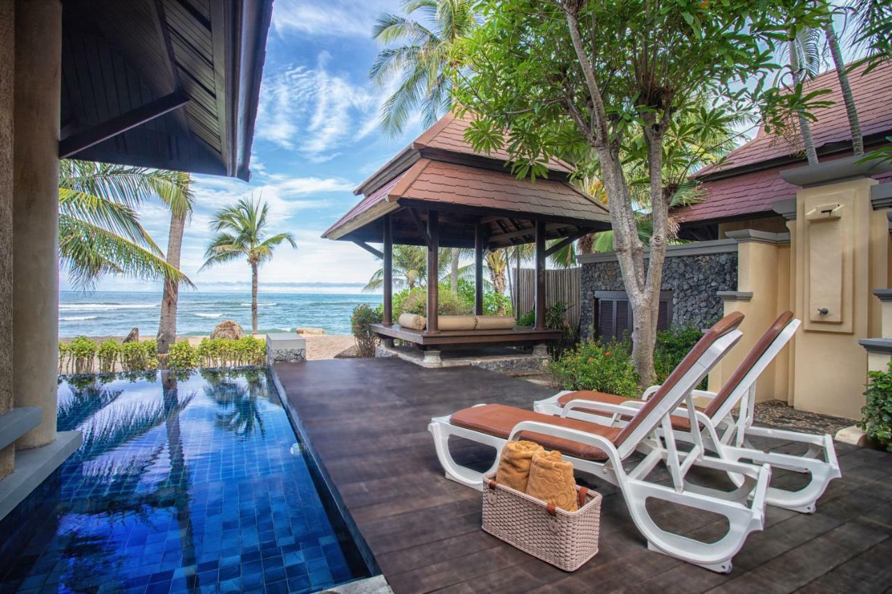 Beachfront Pool Villa Suites