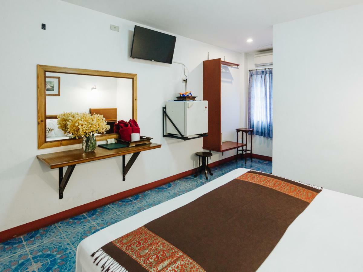Single Room Bathroom