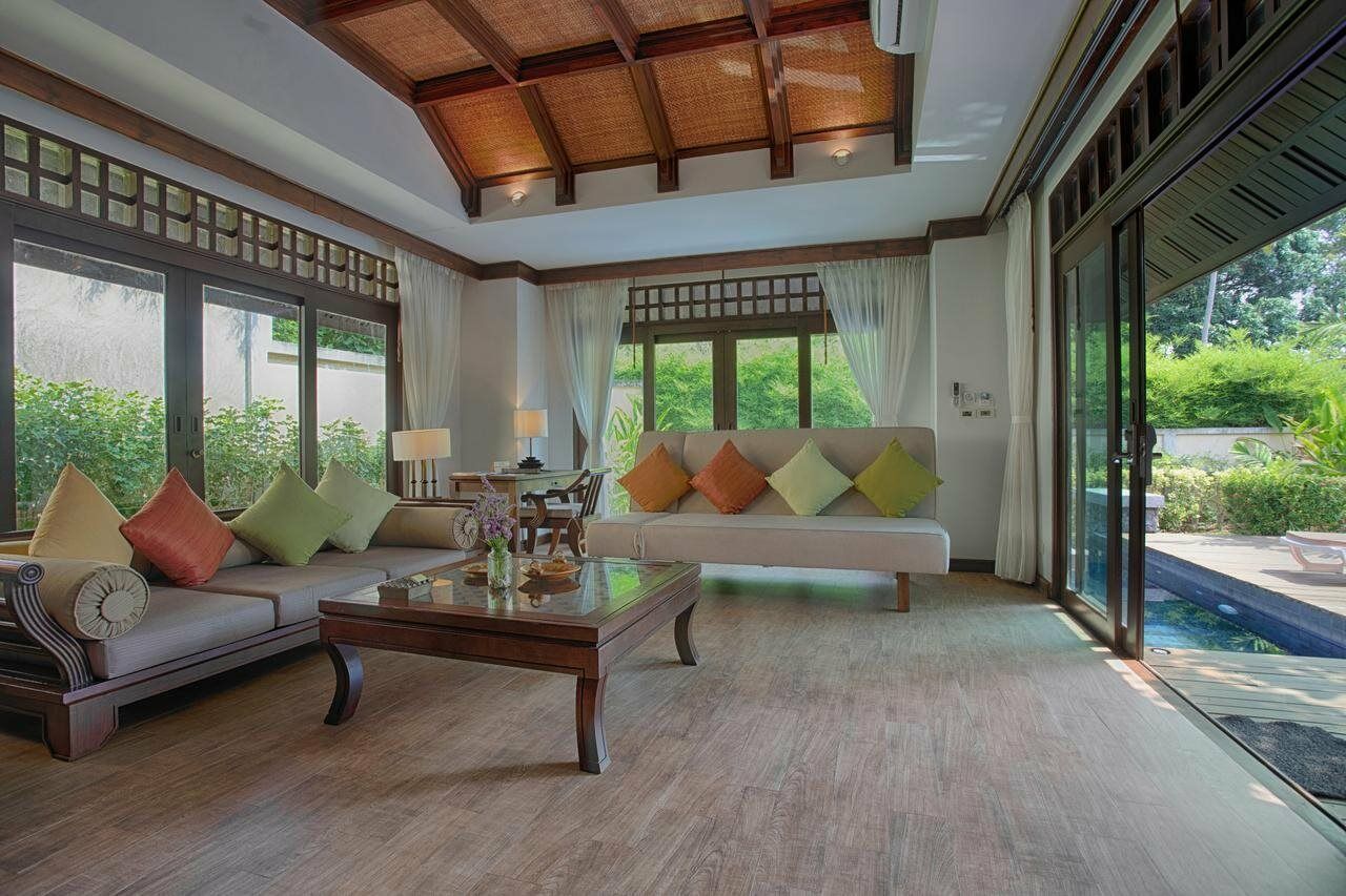 Pool Villa Suites