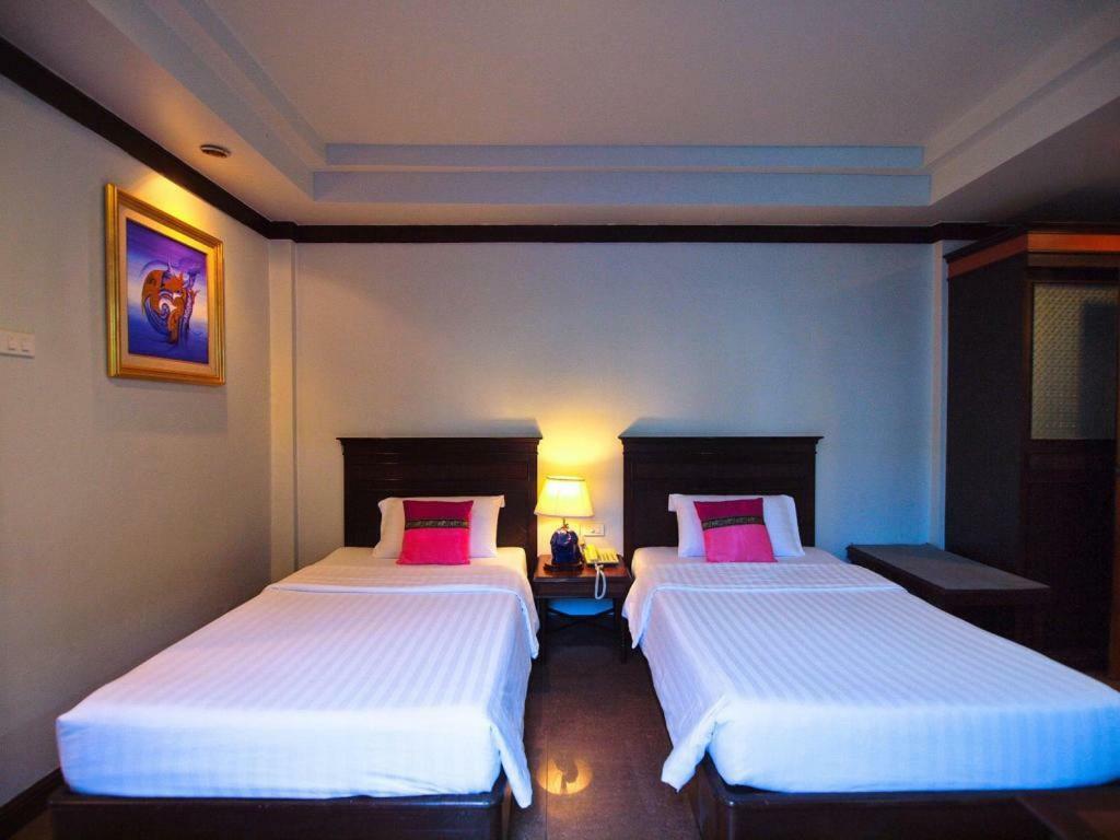 Building Twin Room
