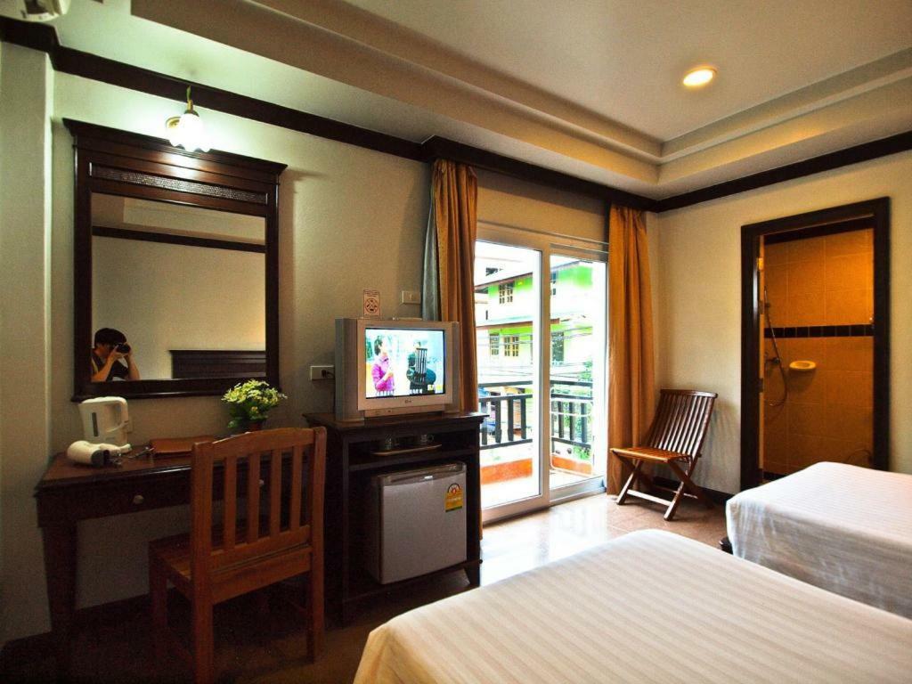 Building Twin Room
