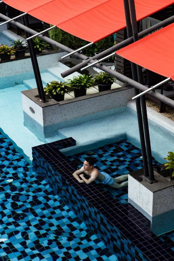Deluxe Double or Twin Room Pool Access