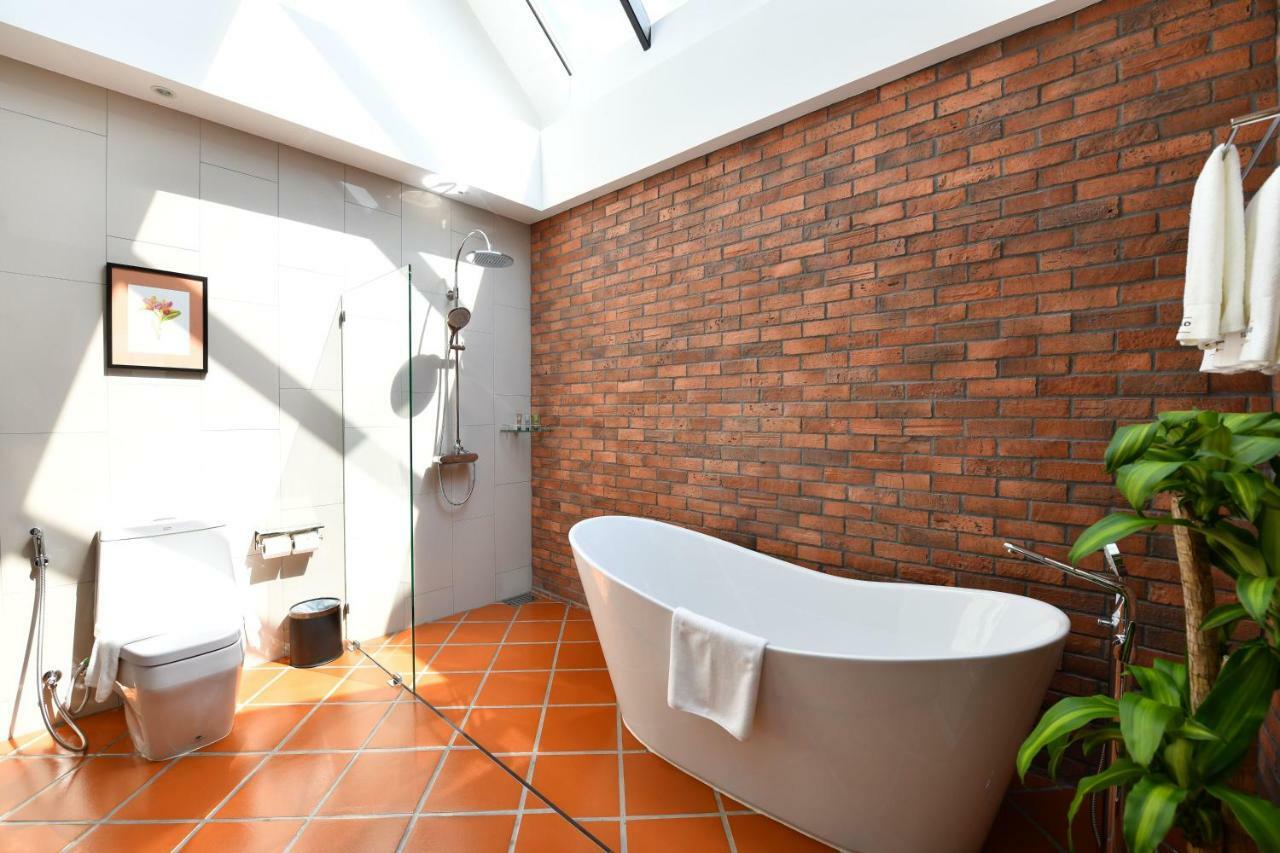 Lanna Signature Suite