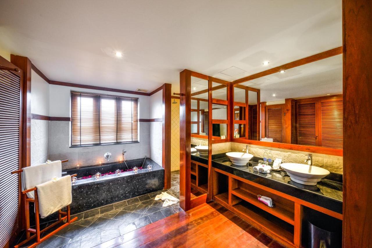 Deluxe Double or Twin Room Pool View