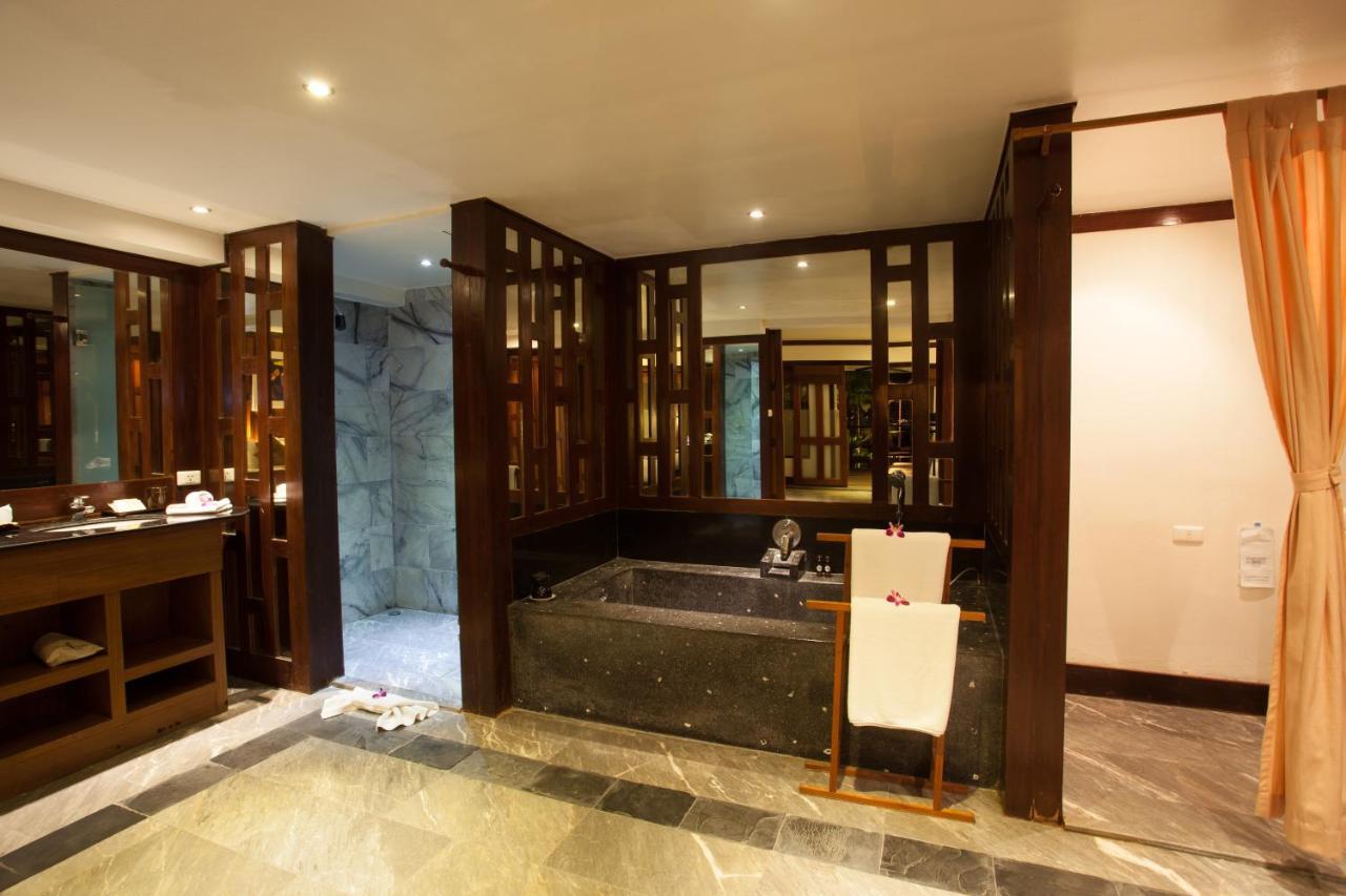Deluxe Double or Twin Room Pool View
