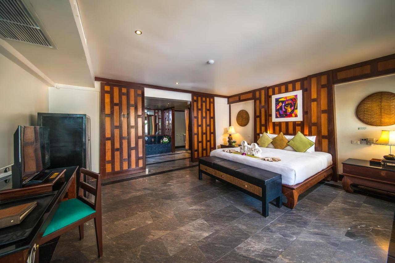 Deluxe Double or Twin Room Pool Access