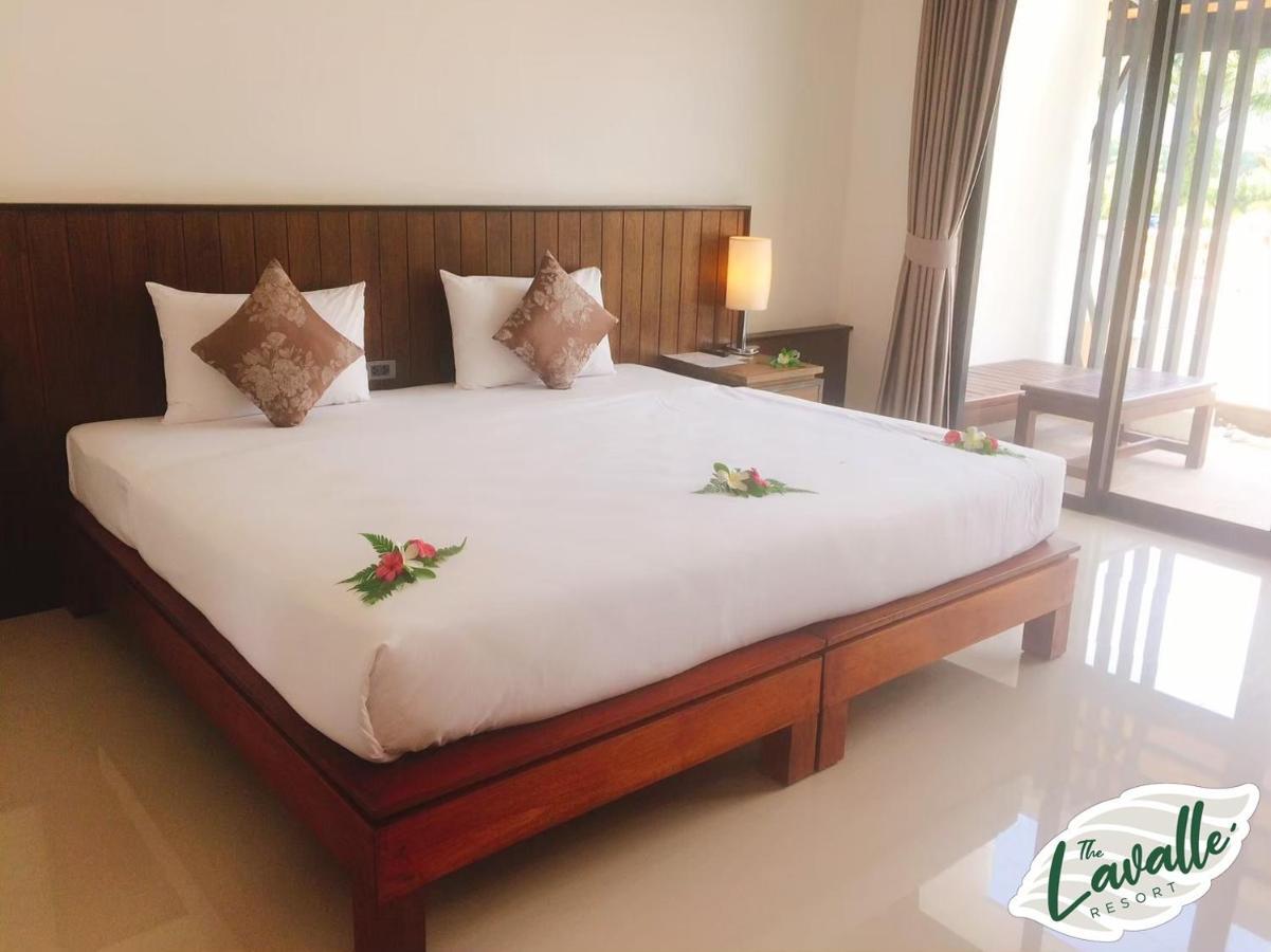 Deluxe Double or Twin Room with Pool Access