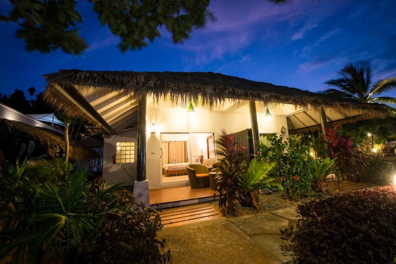 Deluxe Bungalow Balcony Sea View