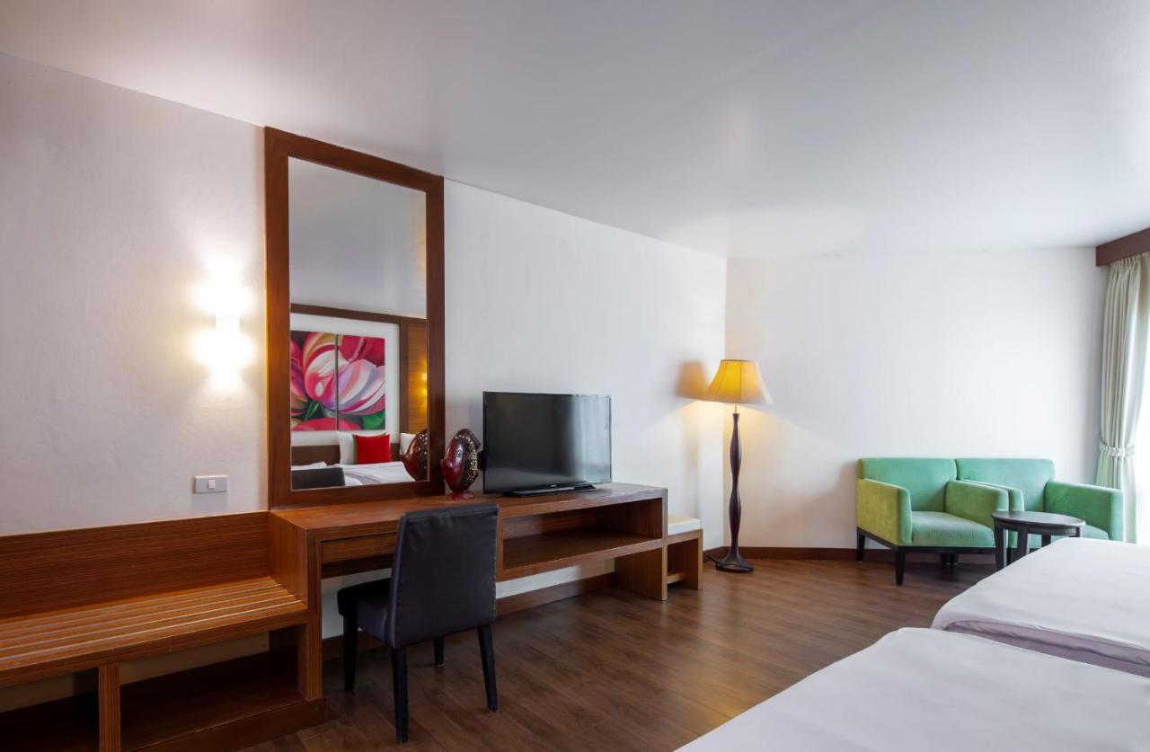 Deluxe Family Room
