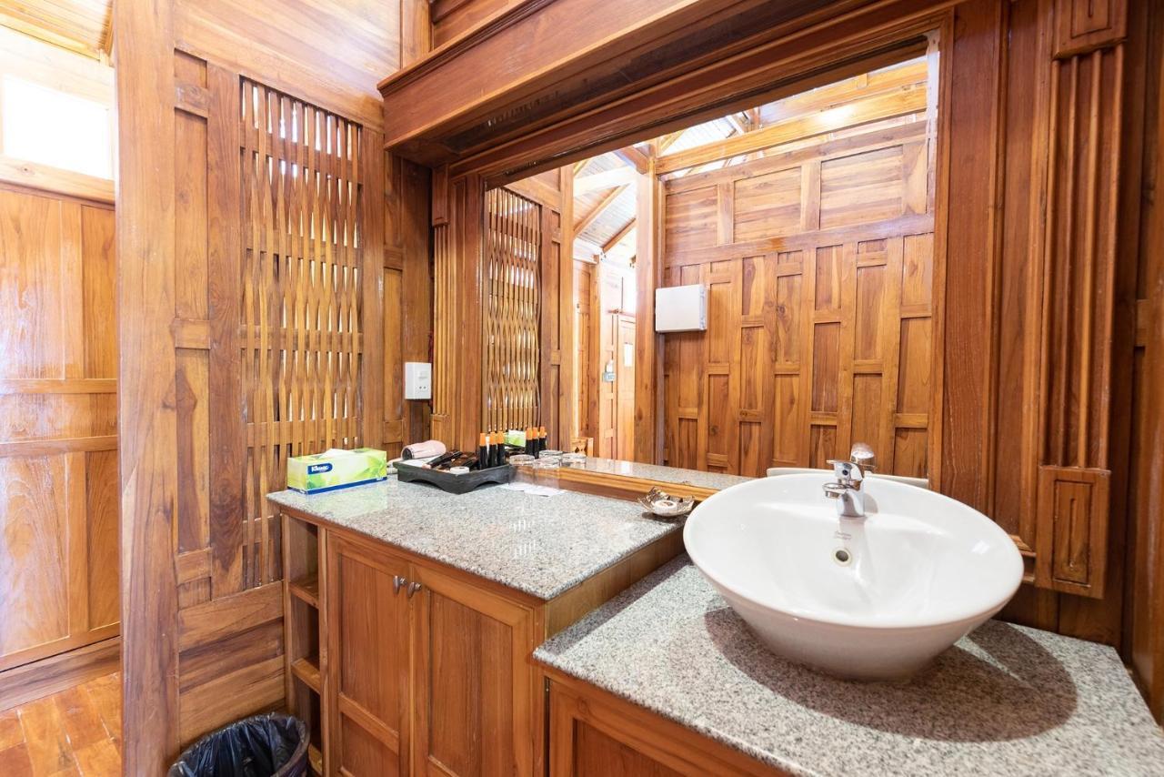 Deluxe Villa Sea View Transfer to Tonsai Pier