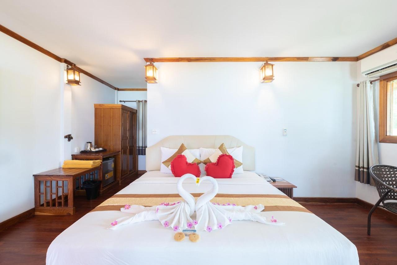 Superior Villa Partial Sea View Transfer to Tonsai Pier