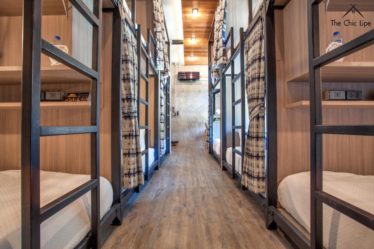 Single Bed Mixed Dormitory Room