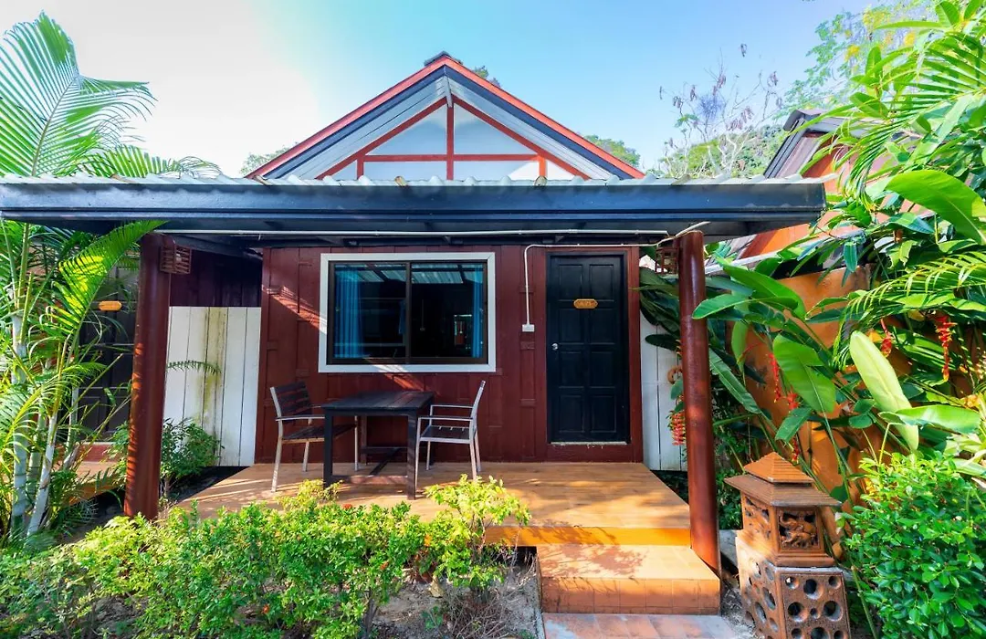 Phi Phi Long Beach Bungalow-1