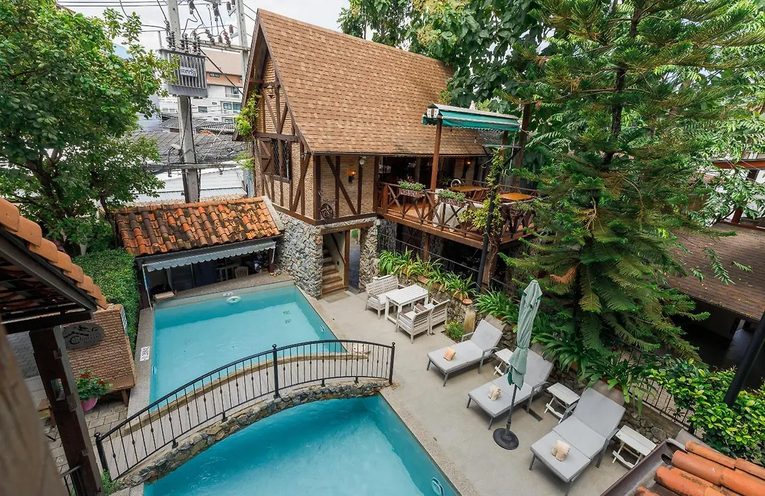 Le Charcoa Hotel-1