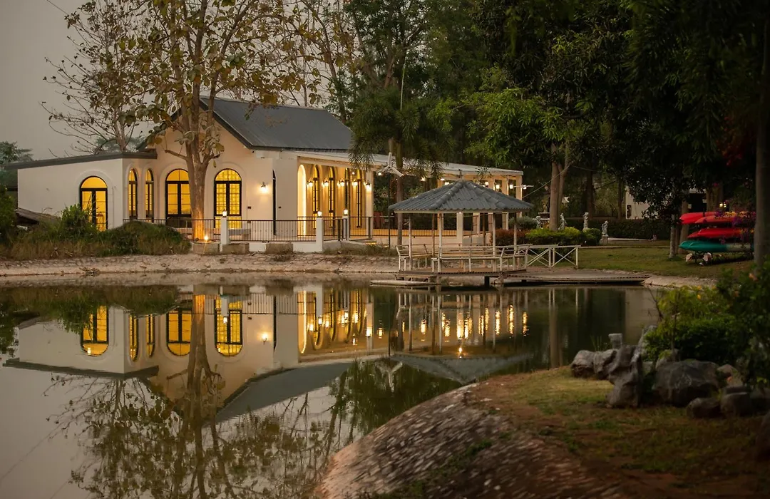 Diamond Hill Resort-1