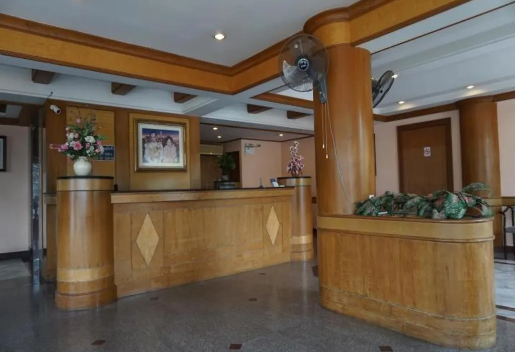 Tanaphat Hatyai Hotel-1