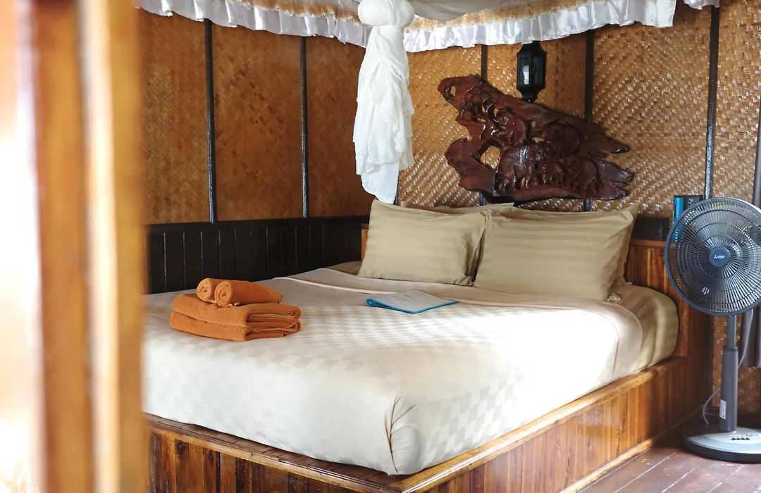 Phi Phi Relax Beach Resort-1