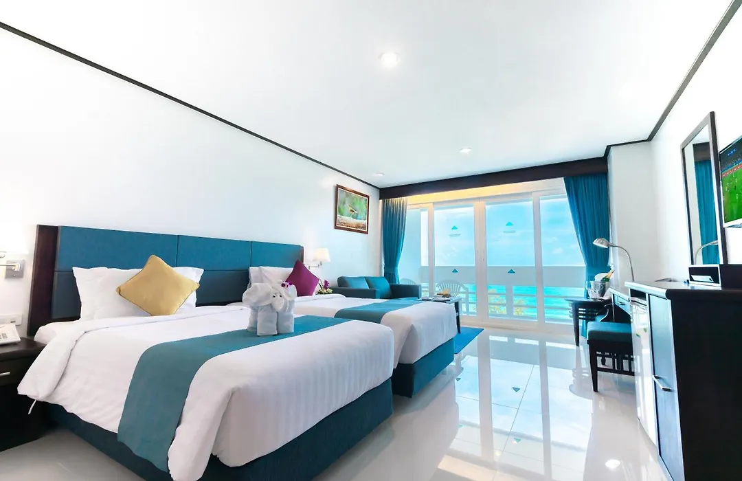 Andaman Beach Suites Hotel, Patong Phuket-1