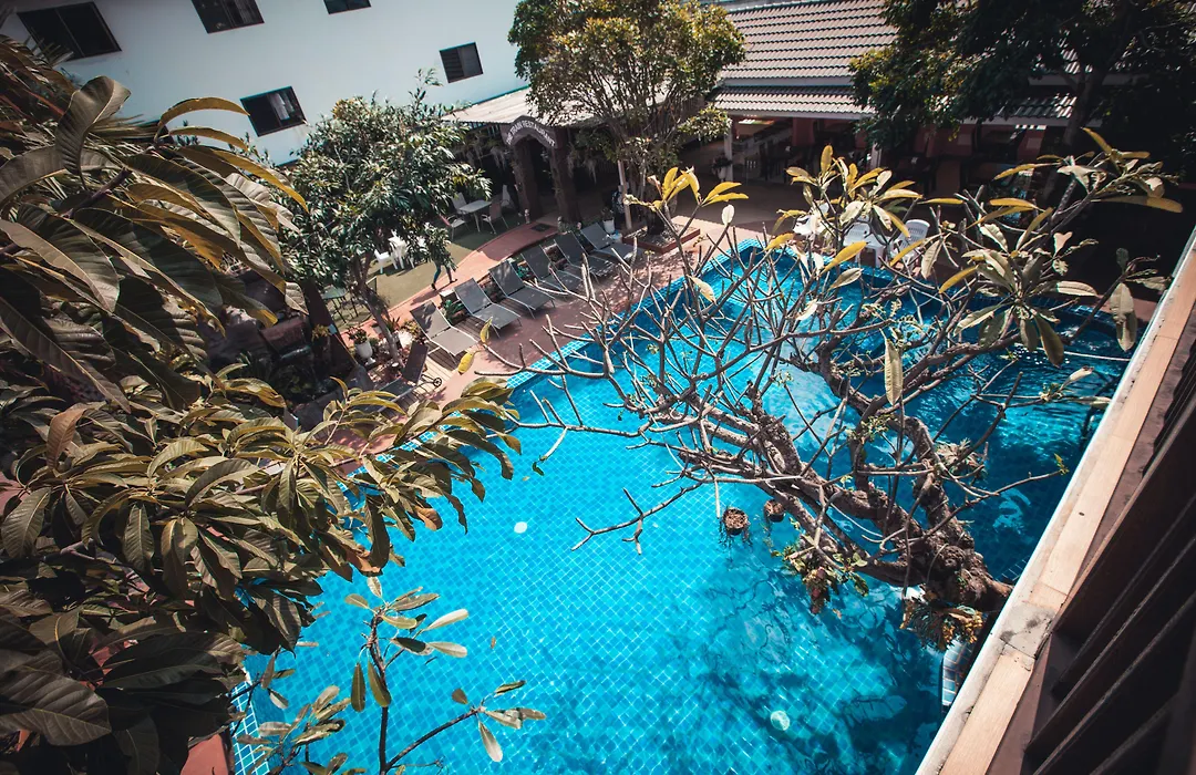 The Train Resort - Your Relaxing Resort With Large Pool & Jacuzzi-1