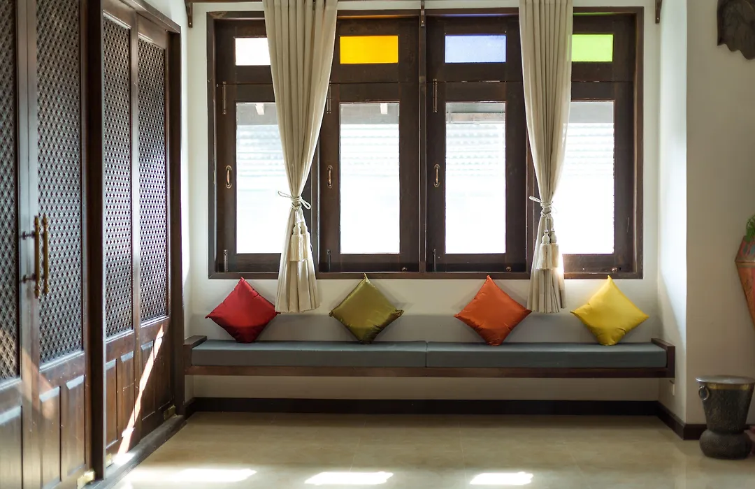 Night Bazaar Inn-1