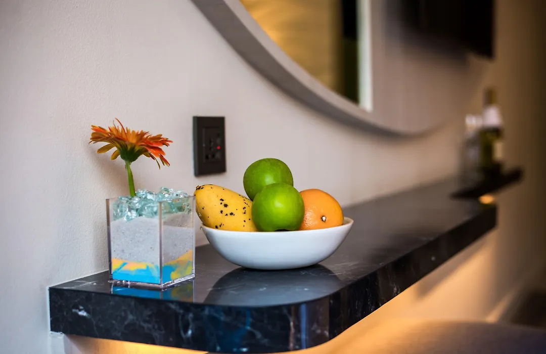 Hotel Clover Patong Phuket-1