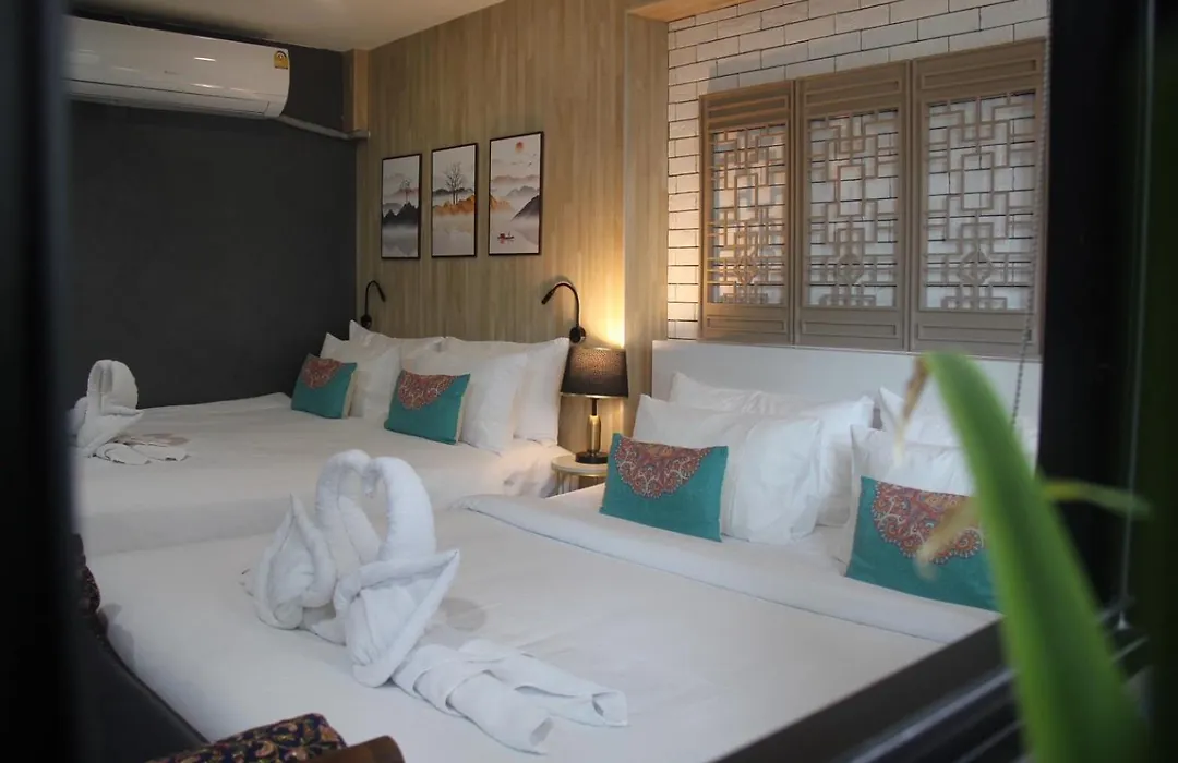 Lynlan Hostel & Cafe-1